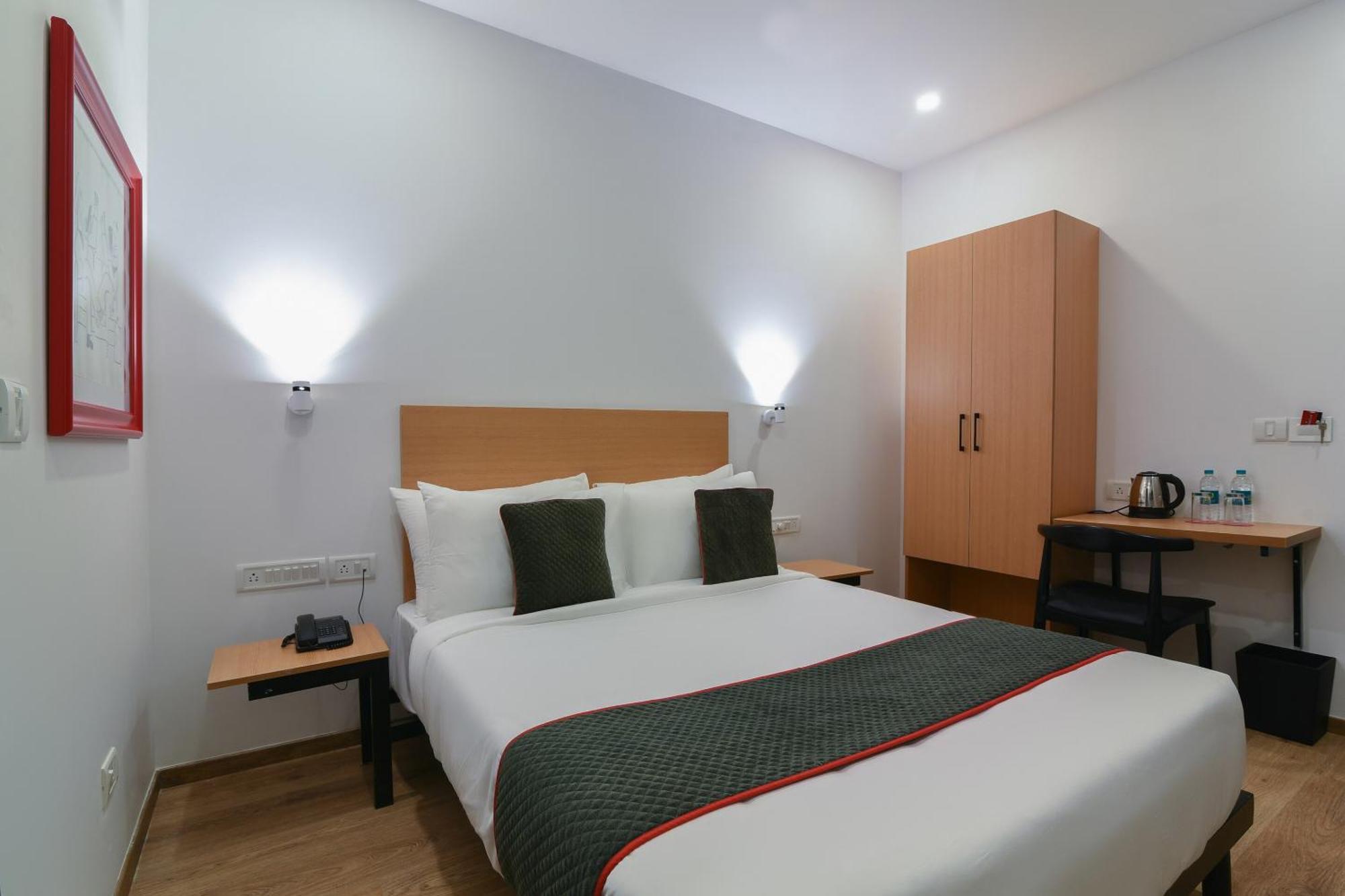 Super Townhouse Spruce Hotels Bellandur Bangalore Buitenkant foto
