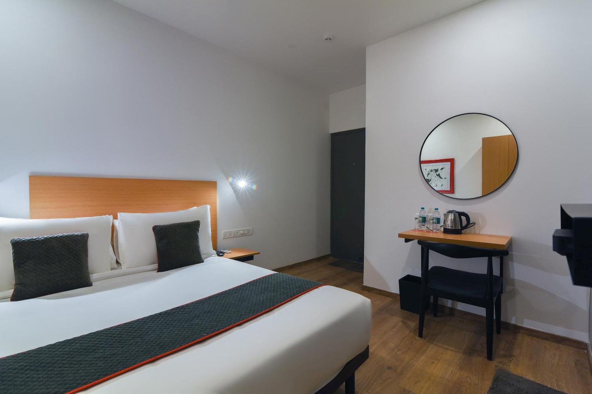 Super Townhouse Spruce Hotels Bellandur Bangalore Buitenkant foto