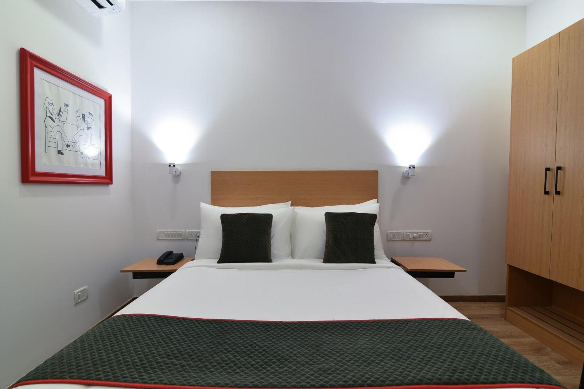 Super Townhouse Spruce Hotels Bellandur Bangalore Buitenkant foto