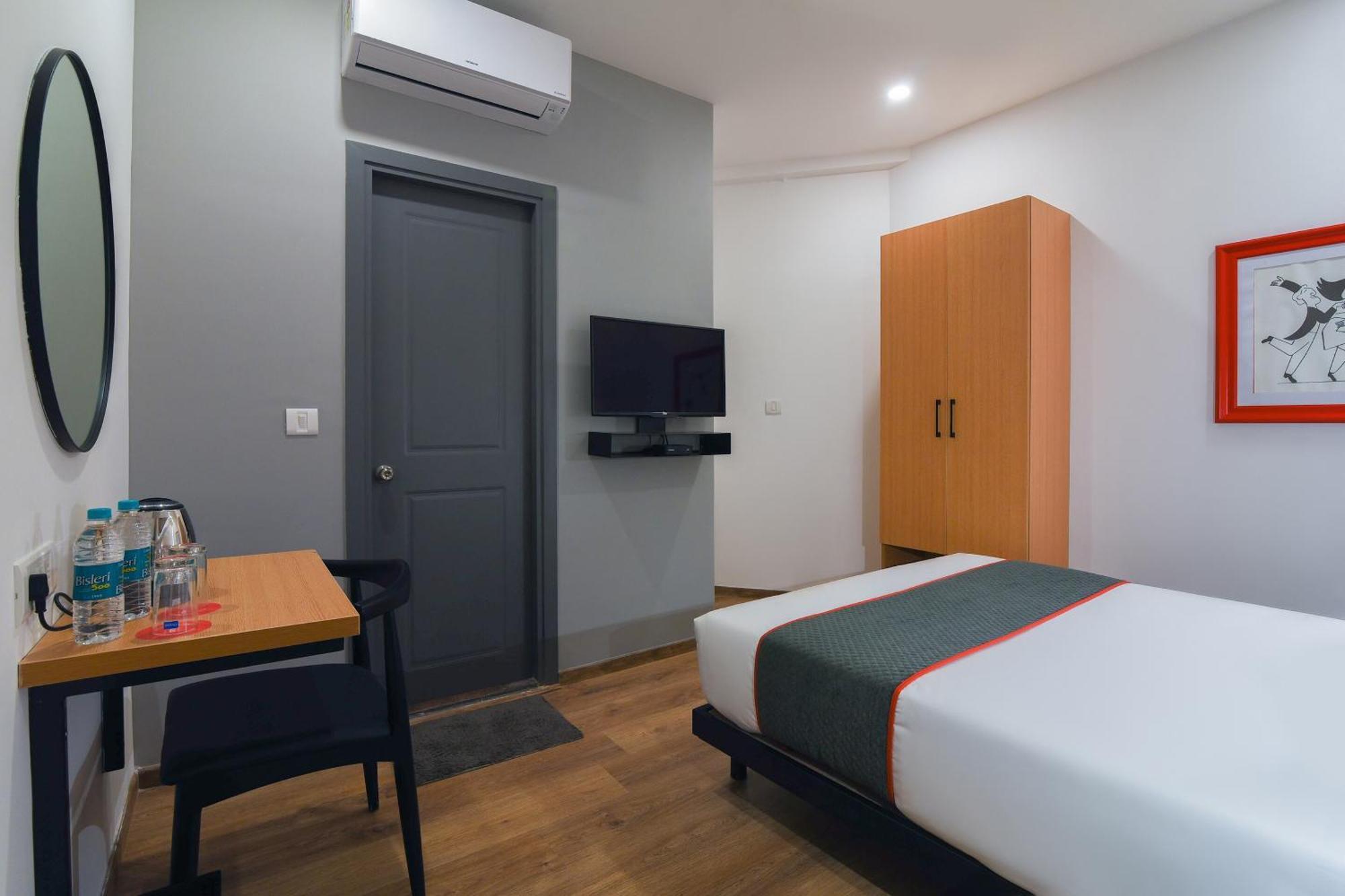 Super Townhouse Spruce Hotels Bellandur Bangalore Buitenkant foto