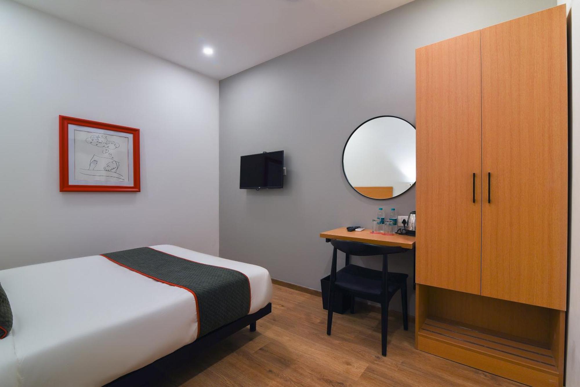Super Townhouse Spruce Hotels Bellandur Bangalore Buitenkant foto