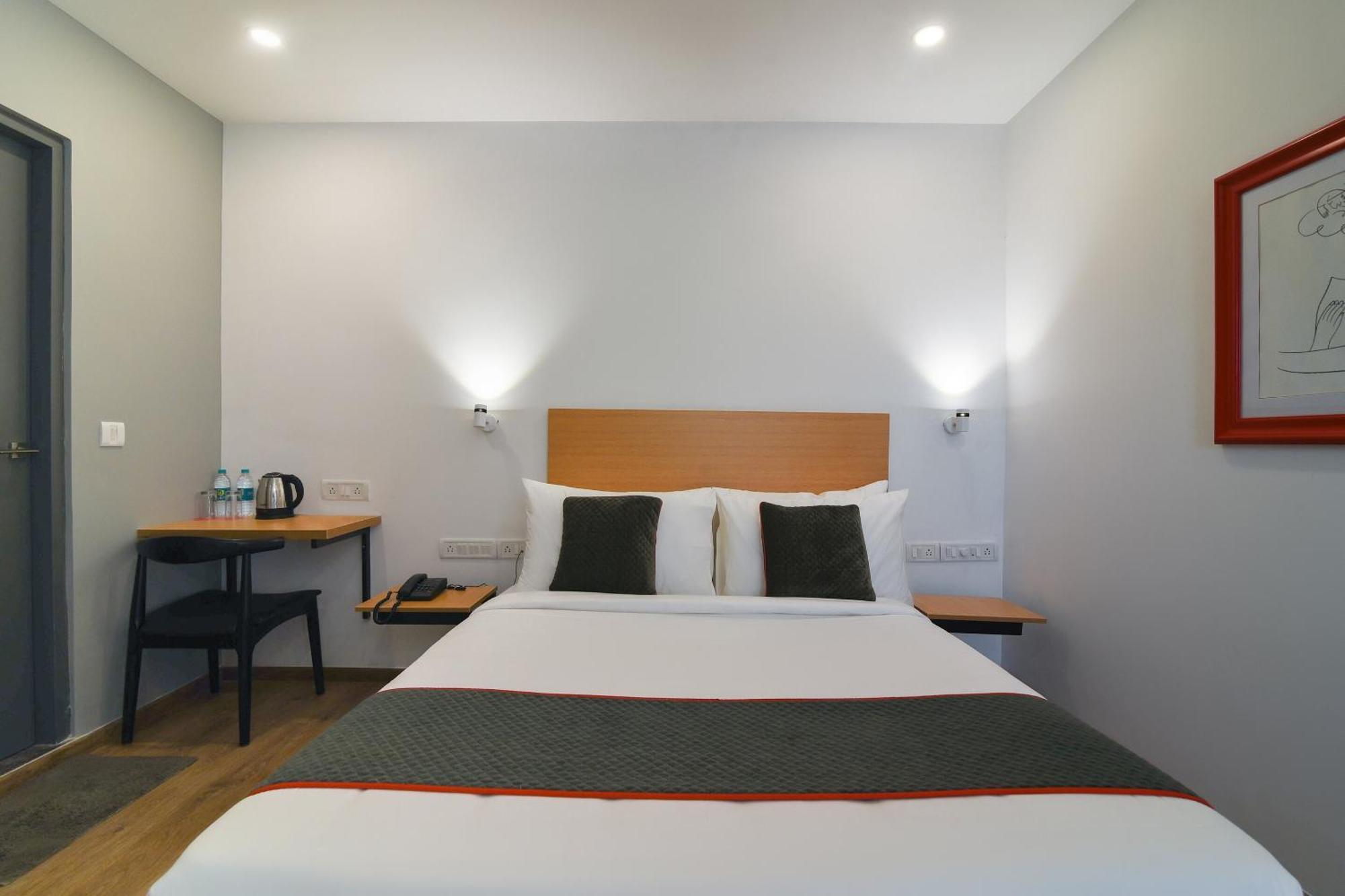 Super Townhouse Spruce Hotels Bellandur Bangalore Buitenkant foto